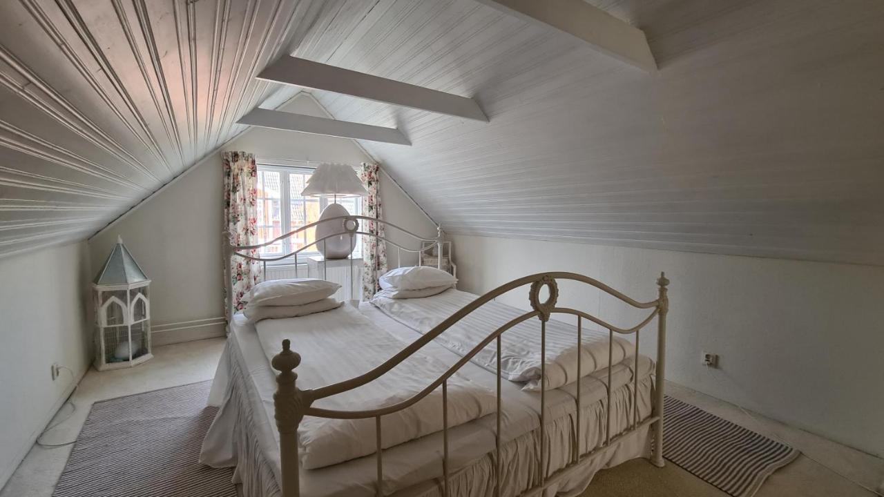 Villa Luna Breakfast Hotel Killeberg Екстериор снимка