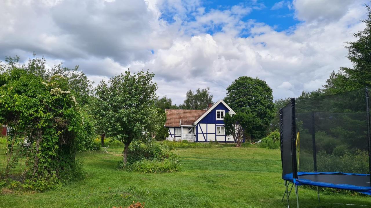 Villa Luna Breakfast Hotel Killeberg Екстериор снимка