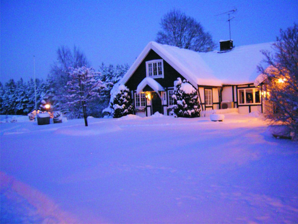 Villa Luna Breakfast Hotel Killeberg Екстериор снимка